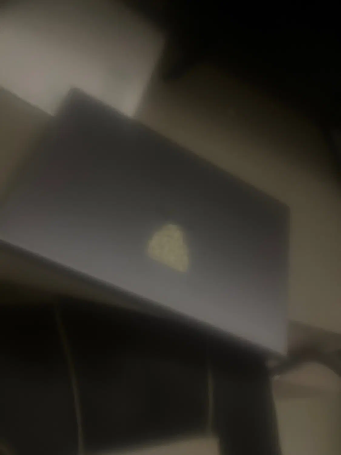 لب تاب|تبلت|تهران, حکمت|دیوار