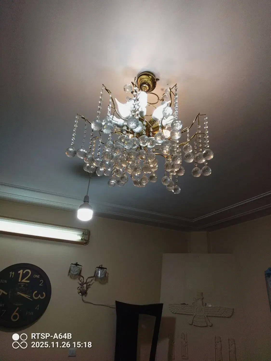 لوستر سقفی|لوستر و چراغ آویز|شیراز, کاراندیش|دیوار