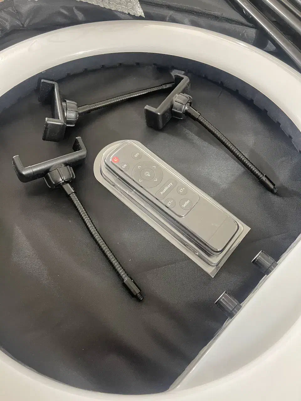 رینگ لایت|دوربین عکاسی و فیلمبرداری|فولادشهر, ورزشگاه فولادشهر|دیوار