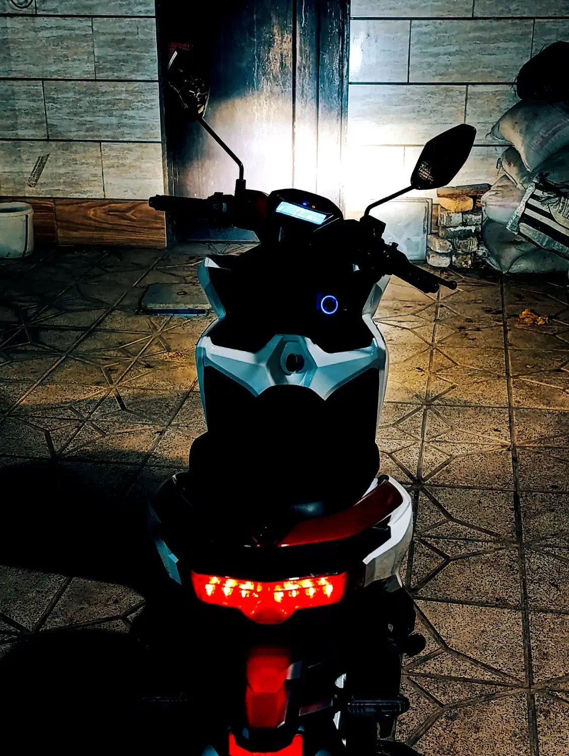 کلیک 150|موتورسیکلت|مشهد, قائم|دیوار