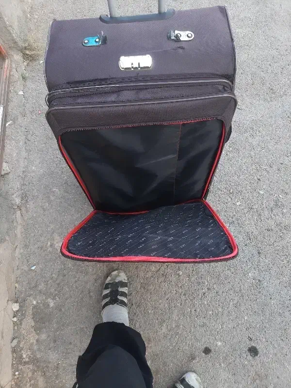 بزرگ درحدنو|کیف، کفش، کمربند|قم, تولید دارو و یخچال|دیوار