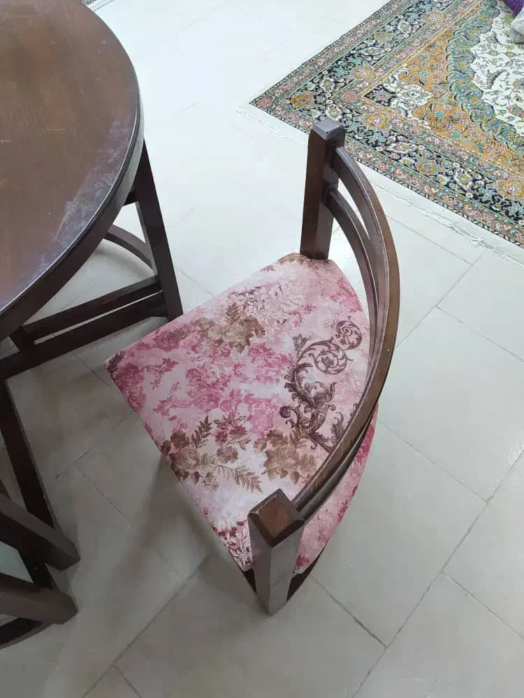 میز ناهار خوری کم جا ۴ نفره.|مبلمان خانگی و میز عسلی|آستانه اشرفیه, |دیوار