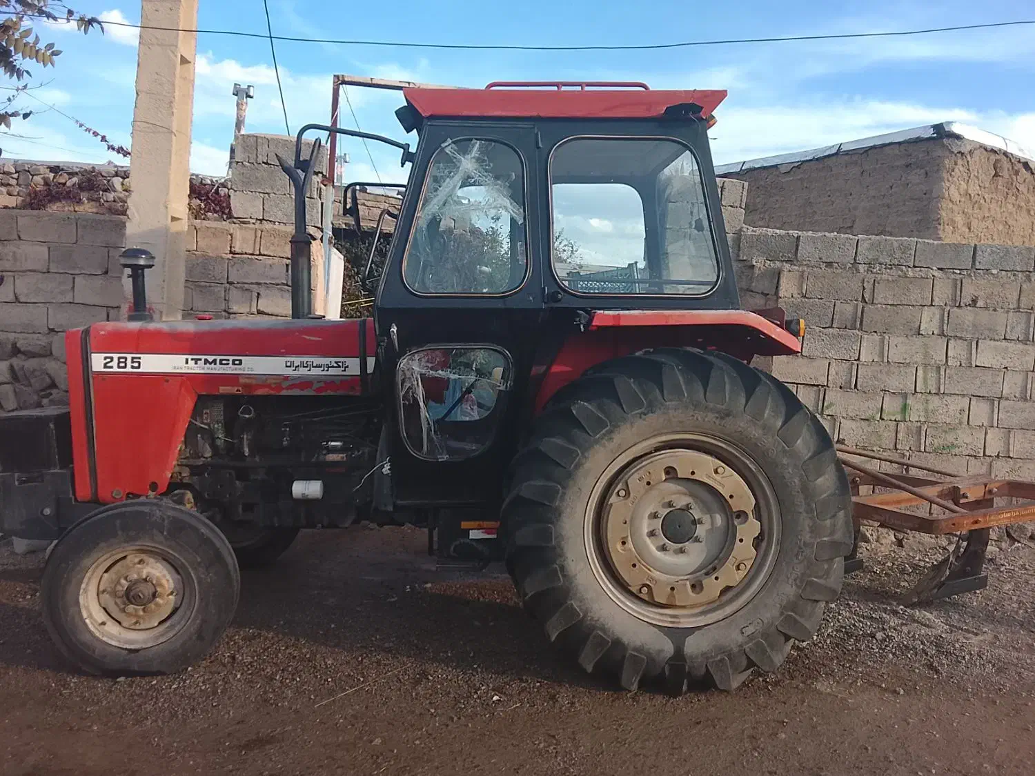 تراکتور ۲۸۵|ماشین‌آلات صنعتی|مشگین شهر, |دیوار