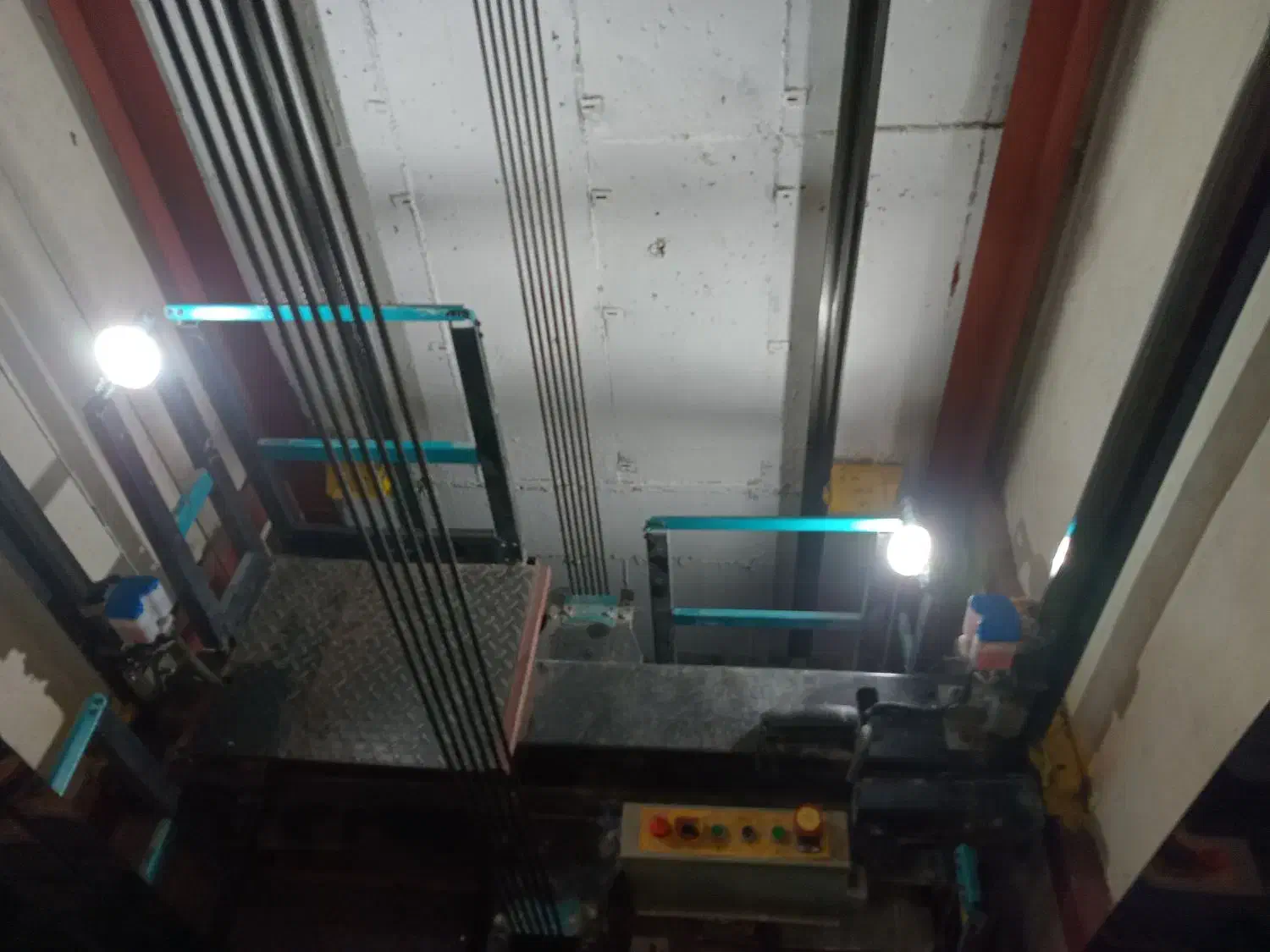 تکنسین فنی آسانسور|استخدام صنعتی، فنی، مهندسی|تهران, سازمان برنامه جنوبی|دیوار