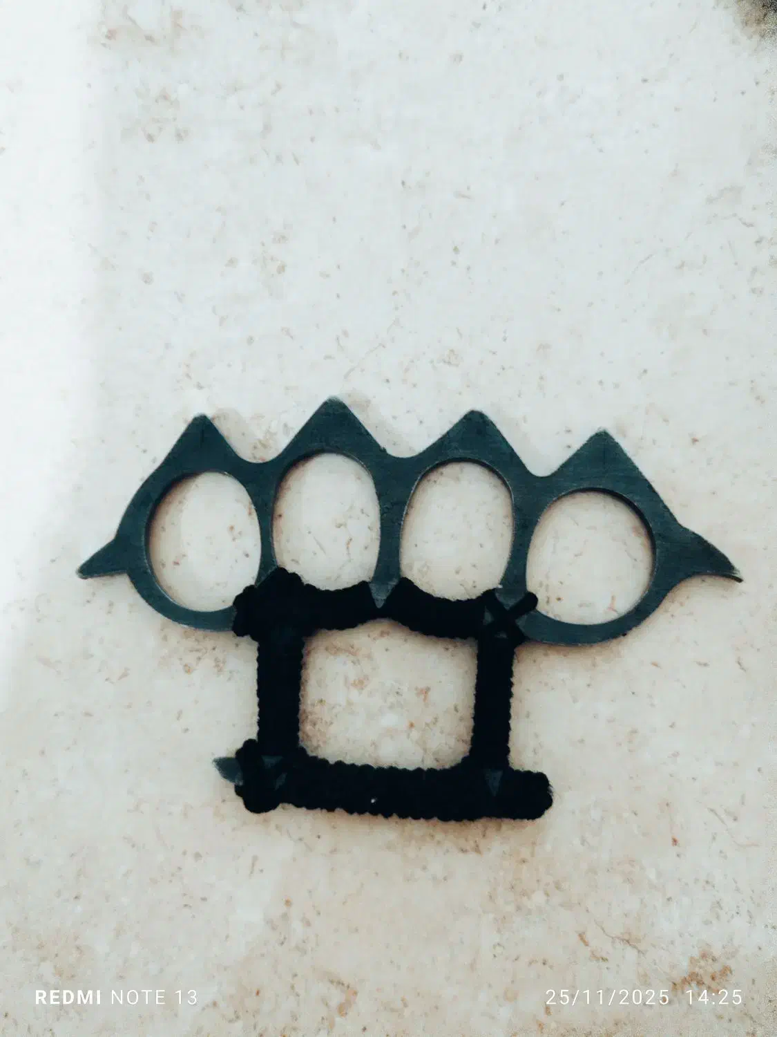 چاقو زنجان|کلکسیون اشیاء عتیقه|اراک, |دیوار