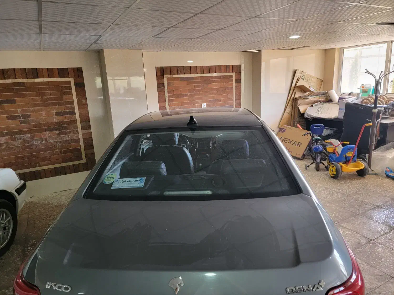 خودرو دنا|خودرو سواری و وانت|صدرا-فارس, فاز ۱|دیوار