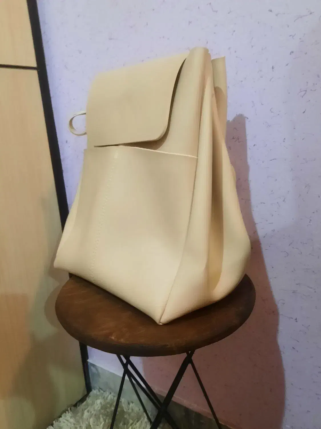 کوله پشتی چرم کرم استخوانی|کیف، کفش، کمربند|شهرکرد, |دیوار