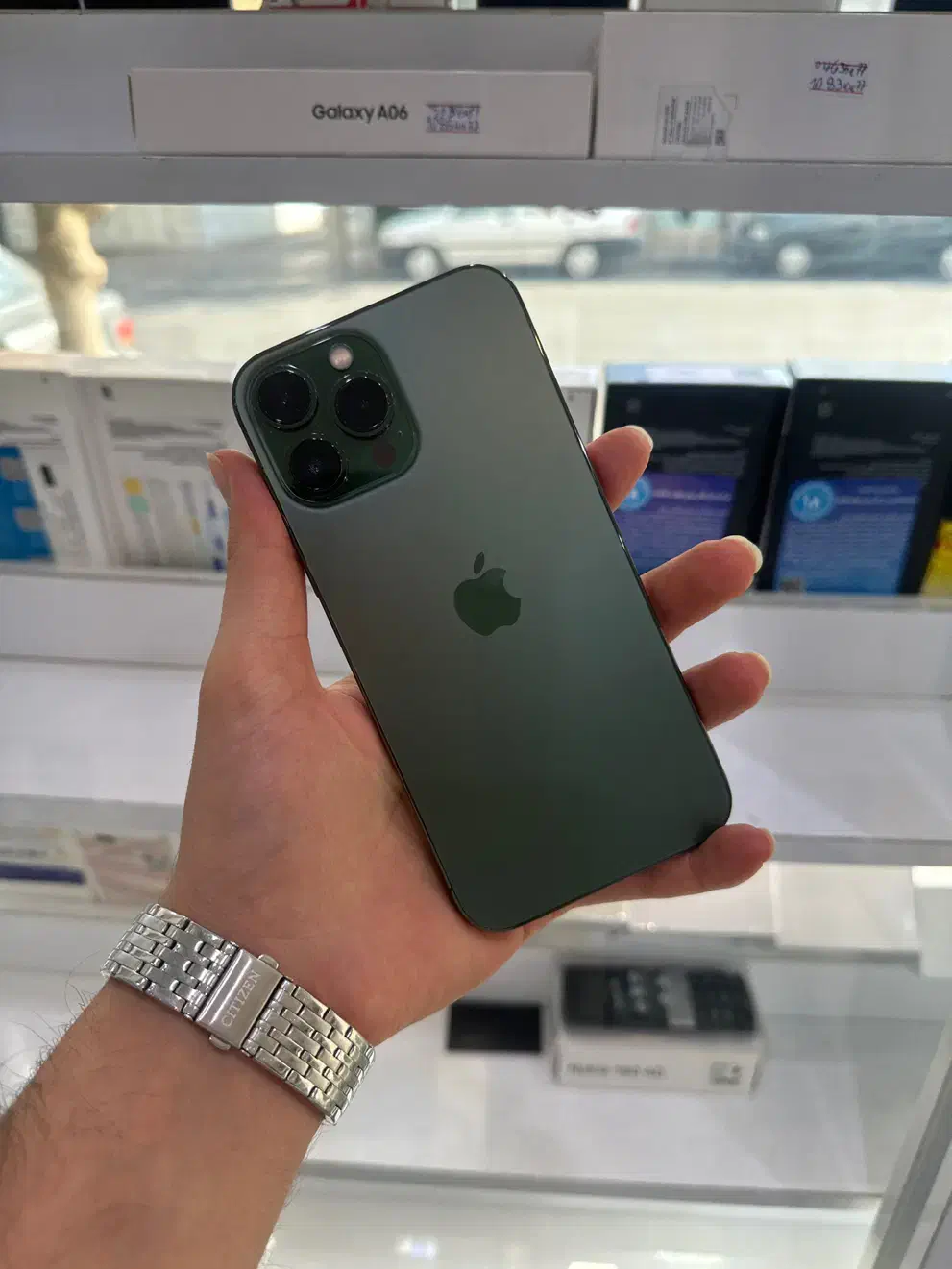 گوشی iphone 13 pro max|موبایل|شیراز, فخرآباد (دروازه کازرون)|دیوار