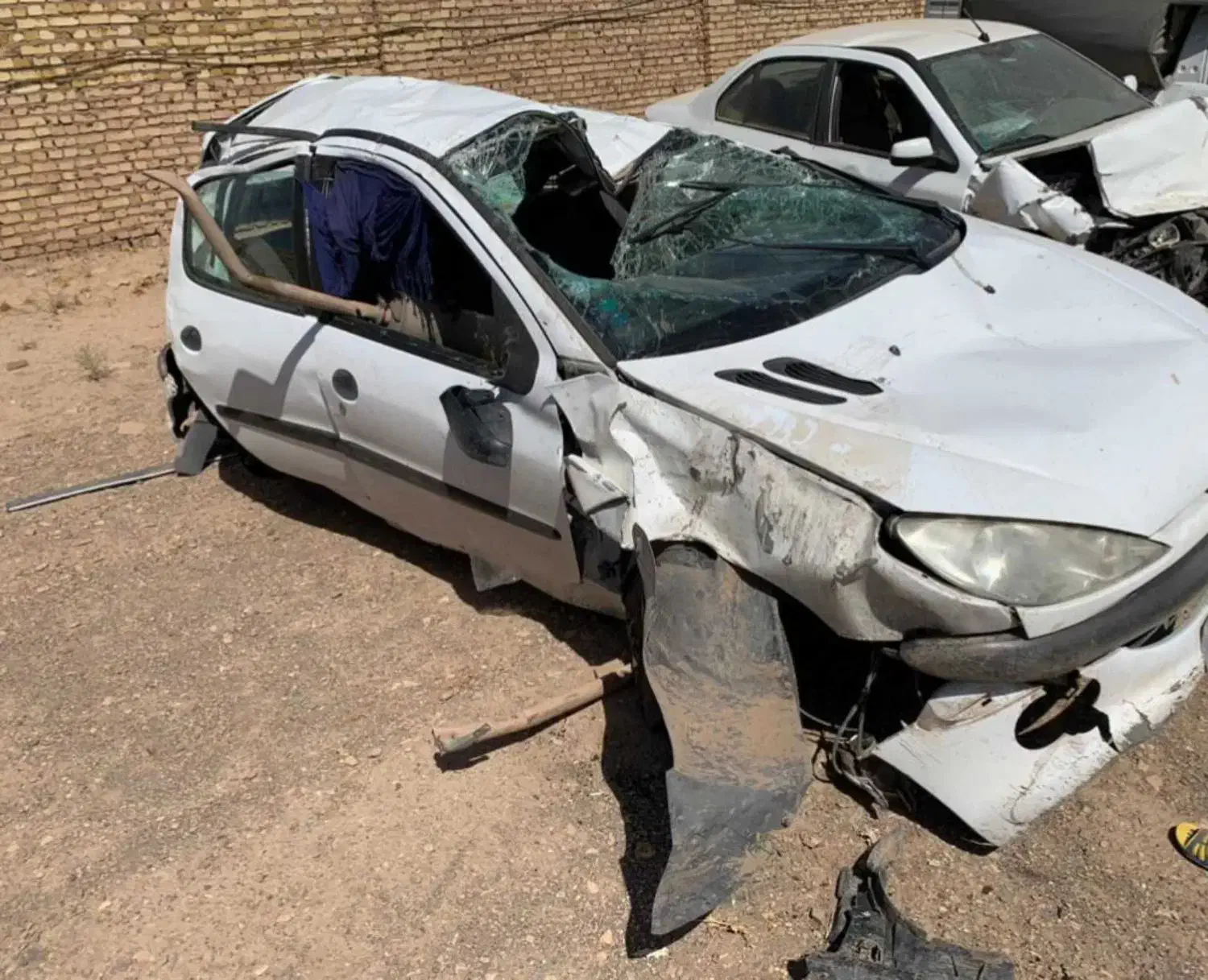 ۲۰۶ تصادفی تیپ ۲ مدل ۹۰|خودرو سواری و وانت|شیراز, مبعث|دیوار