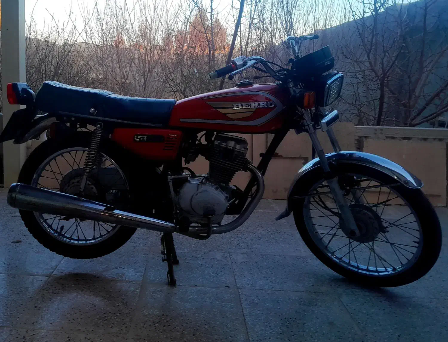 هوندا مدل ۸۴ بهرو|موتورسیکلت|خمینی‌شهر, |دیوار