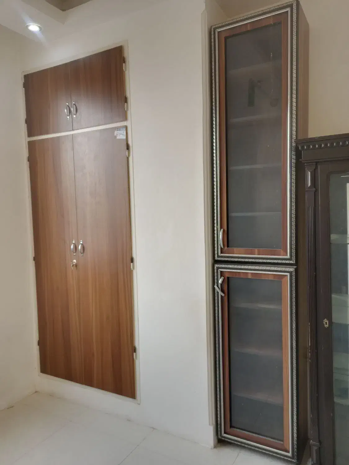 کتابخانه|کتابخانه، شلف، قفسه‌های دیواری|قم, زنبیل آباد|دیوار