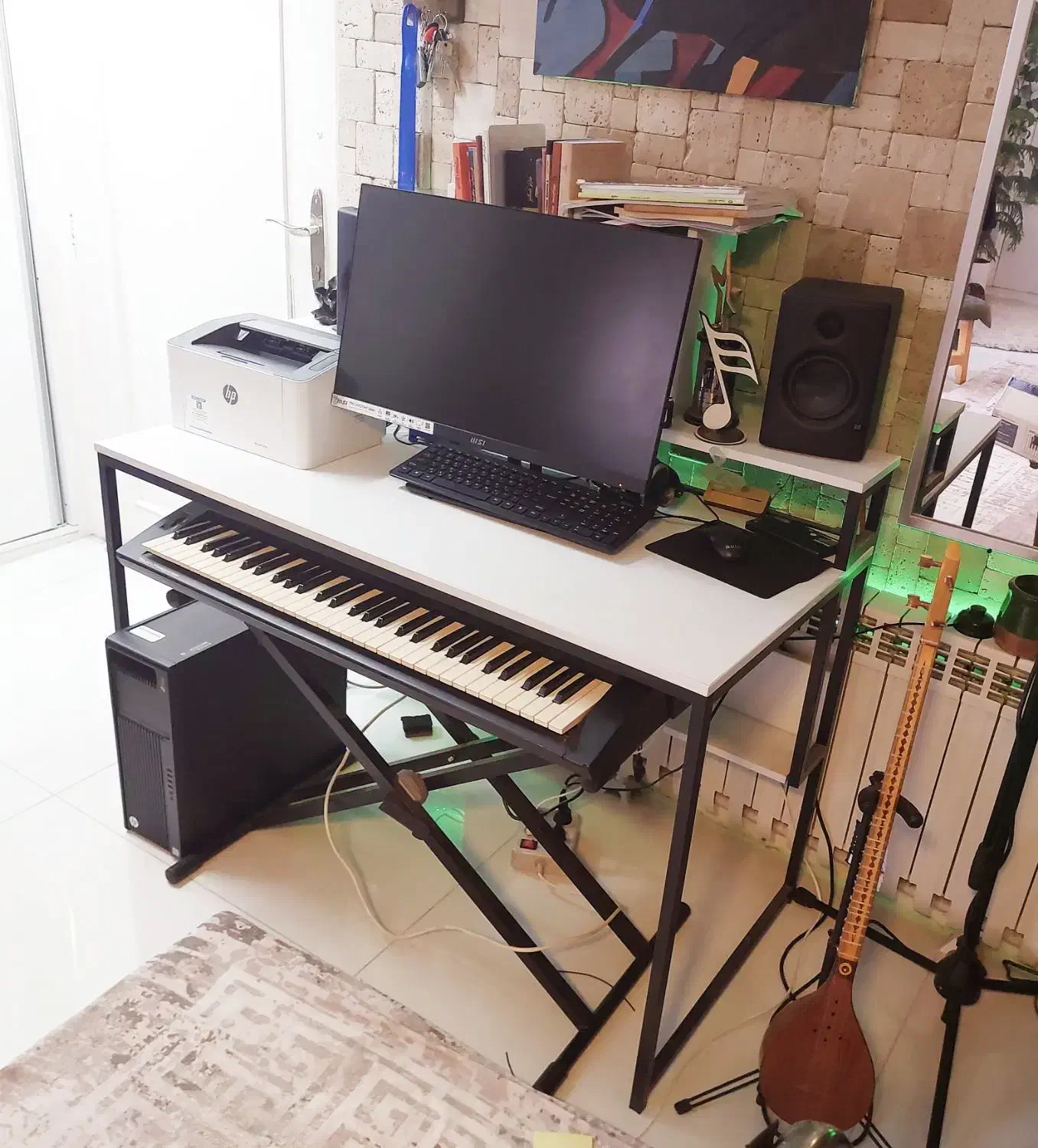 میز کامپیوتر سالم و نو|میز تحریر و کامپیوتر|تهران, سعادت‌آباد|دیوار