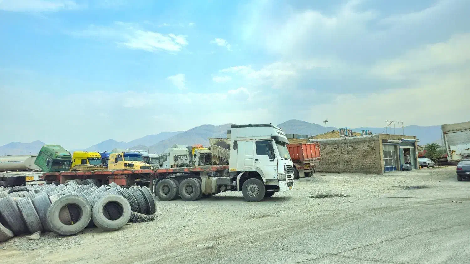 اجاره آپاراتی فعال مغازه لاستیک انحصاری درآمد ثابت|اجارهٔ مغازه و غرفه|اراک, |دیوار