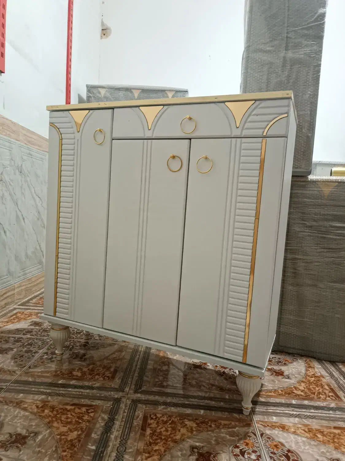 تولیدی میز تیوی جلو مبلی جا کفشی فقط3600|مبلمان خانگی و میز عسلی|بناب, |دیوار