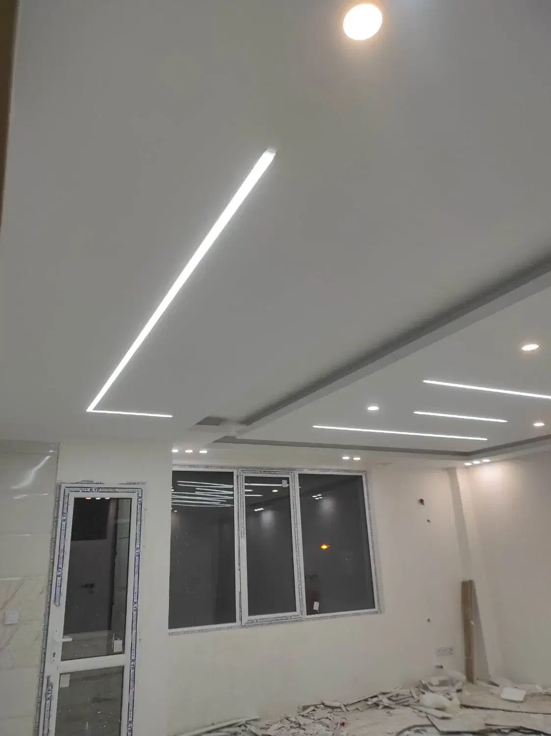 دوره آموزشی عملی لاین نوری و نور پردازی سقف|خدمات آموزشی|شیراز, فرگاز|دیوار