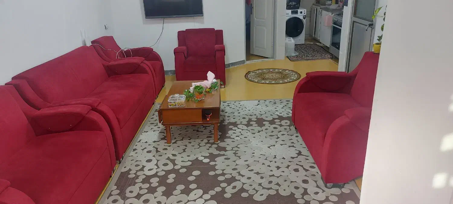 مبلمان ۹نفره وناهارخوری۴ نفره قرمز زرشکی +جلومبل|مبلمان خانگی و میز عسلی|رشت, باهنر|دیوار