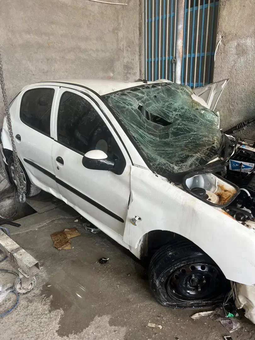 پژو ۲۰۶ مدل ۹۲ تصادفی تیپ ۵|خودرو سواری و وانت|ارومیه, |دیوار