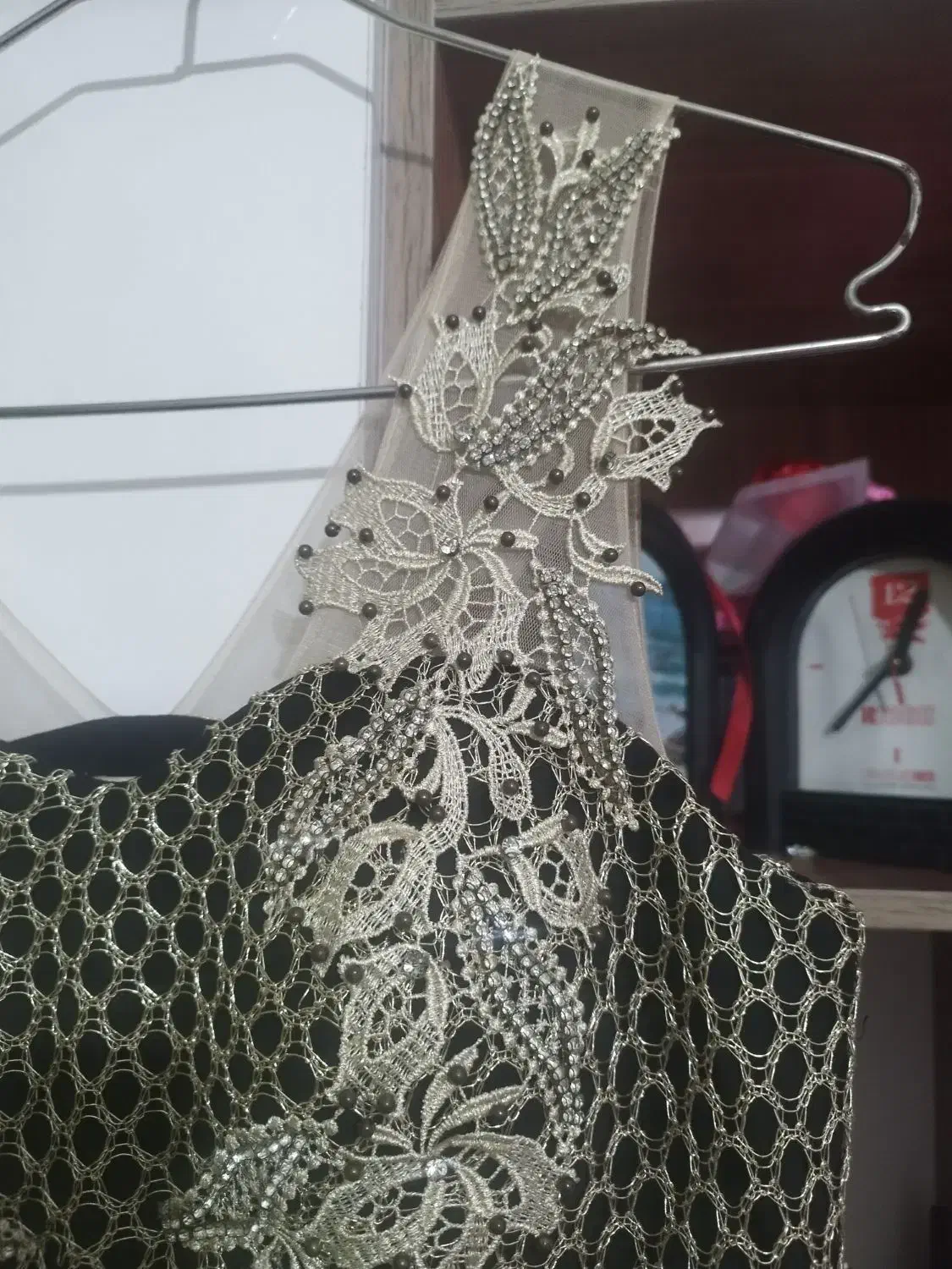 پیراهن بلند مجلسی|لباس|ساری, |دیوار