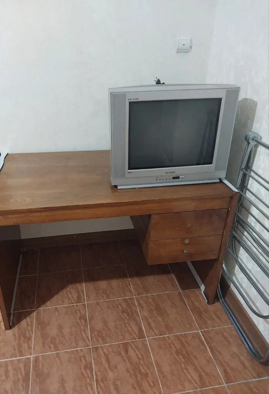 میز و تلویزیون|مبلمان اداری|بندرعباس, |دیوار