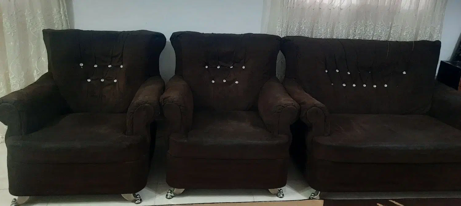 مبل رایگان|مبلمان خانگی و میز عسلی|رشت, نخودچر|دیوار