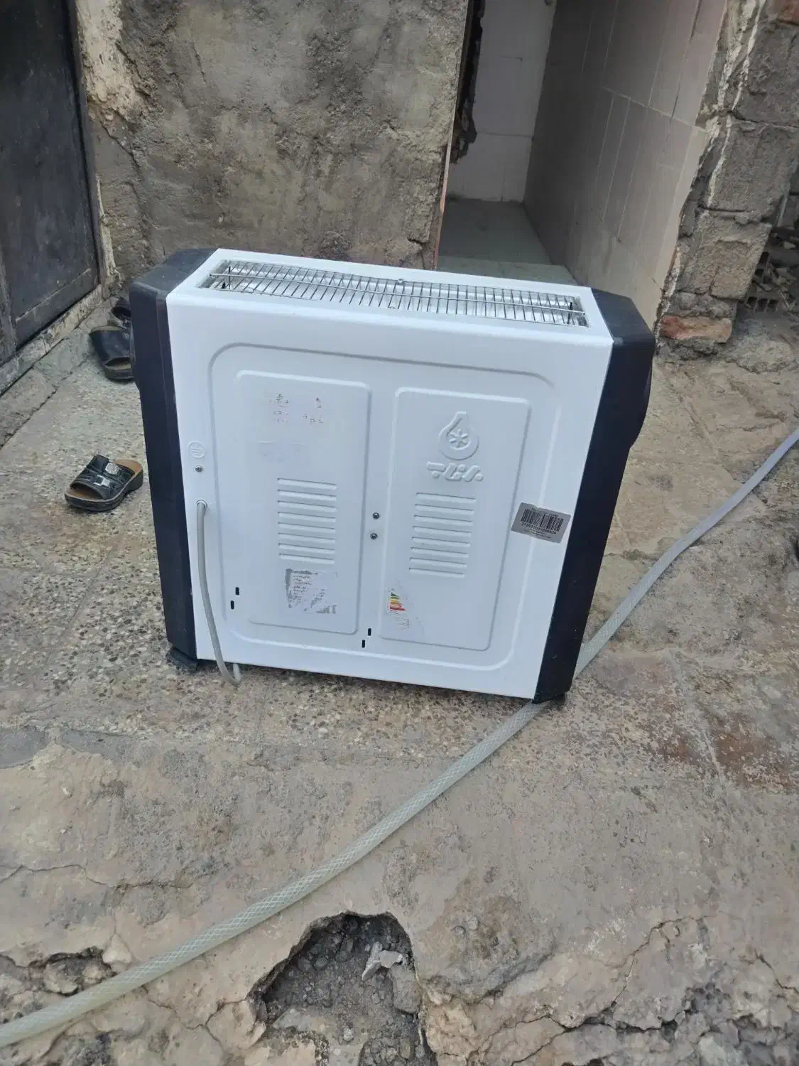 یک عدد بخاری فندار به فروش می‌رسد|بخاری، هیتر، شومینه|بم, |دیوار