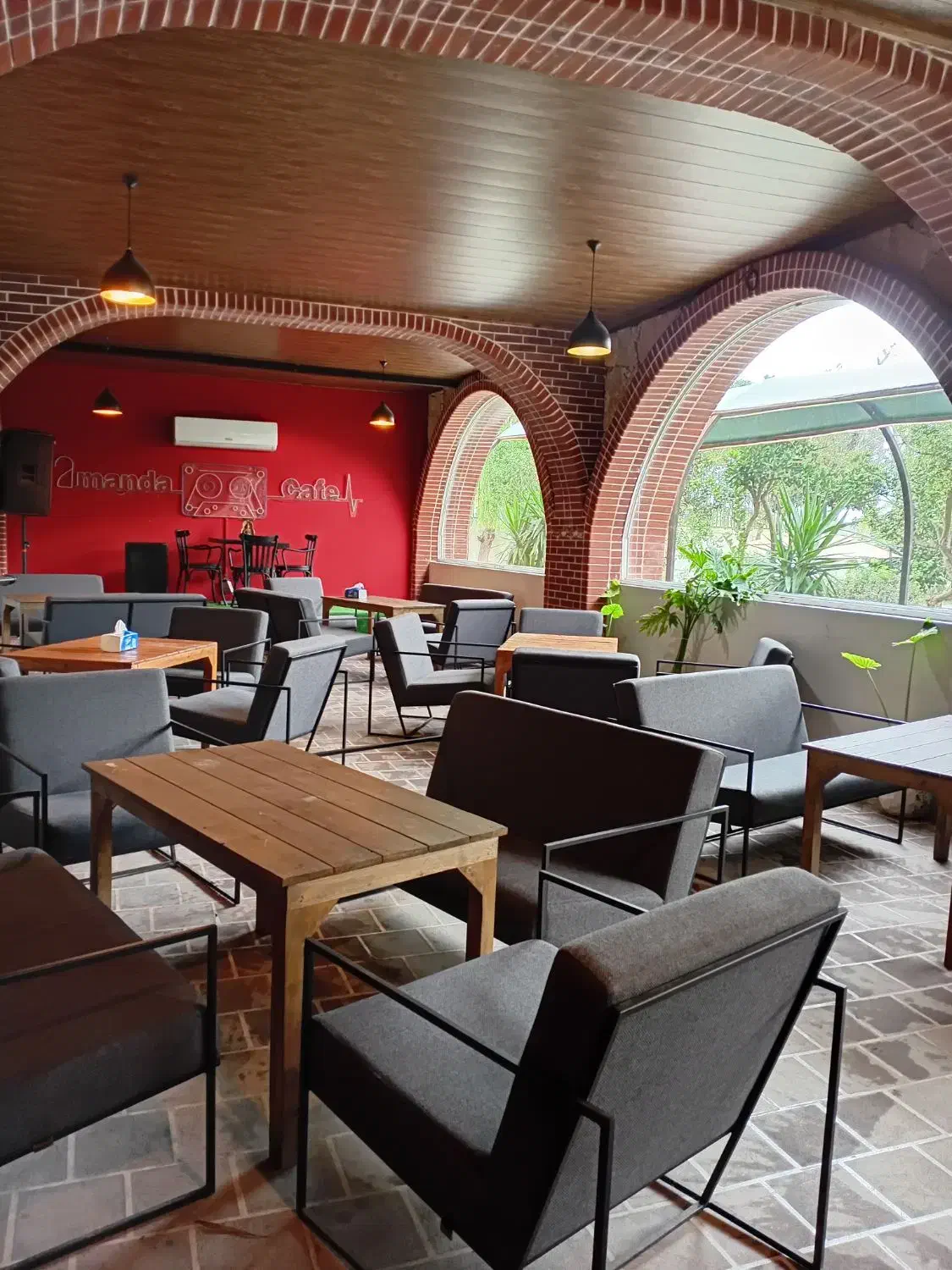 همکارجهت کاردرکافه رستوران|استخدام خدمات فروشگاه و رستوران|ایزدشهر, |دیوار