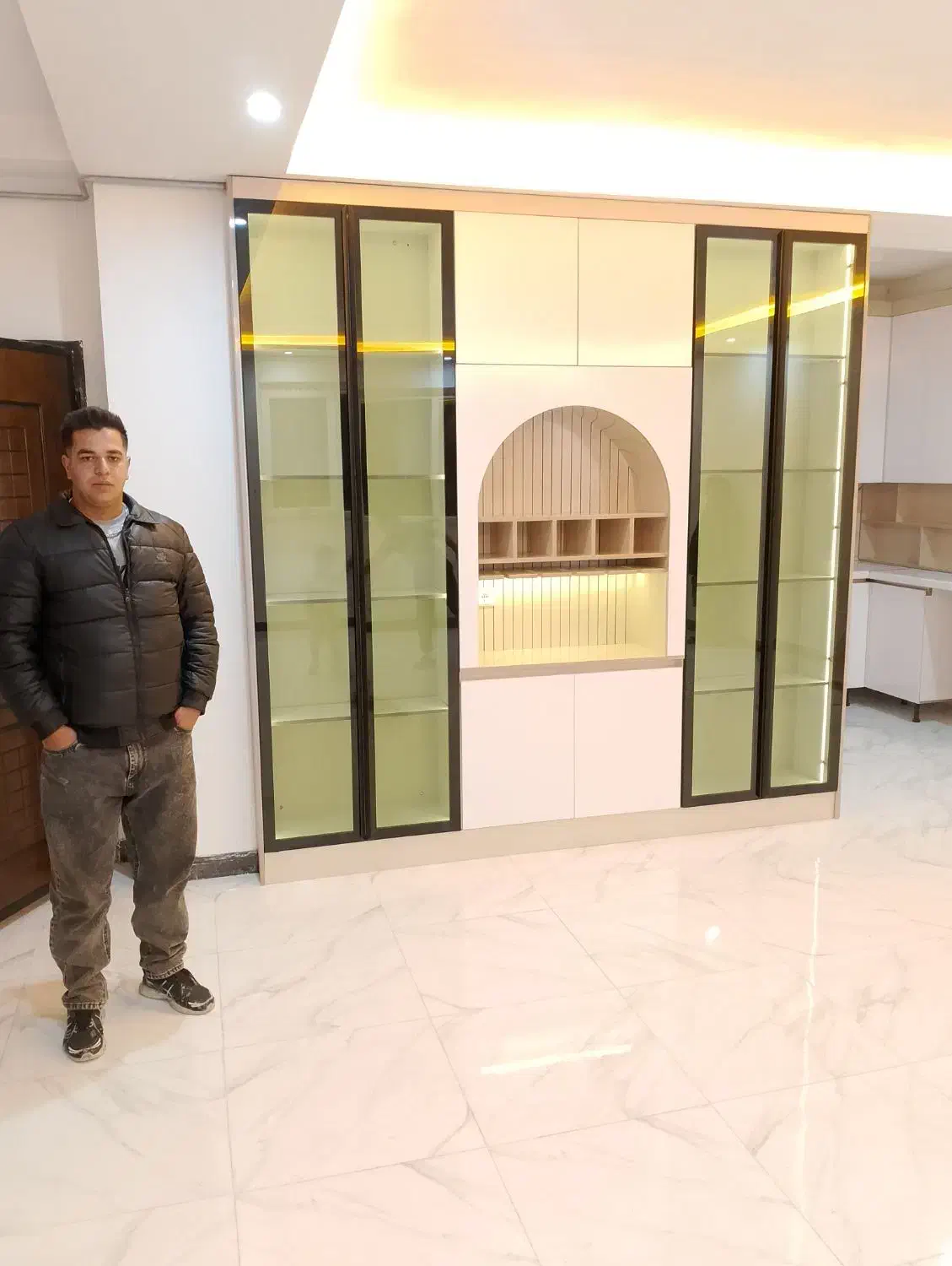 طراحی و اجرای کابینت و کمد دیواری|خدمات پیشه و مهارت|خلخال, |دیوار