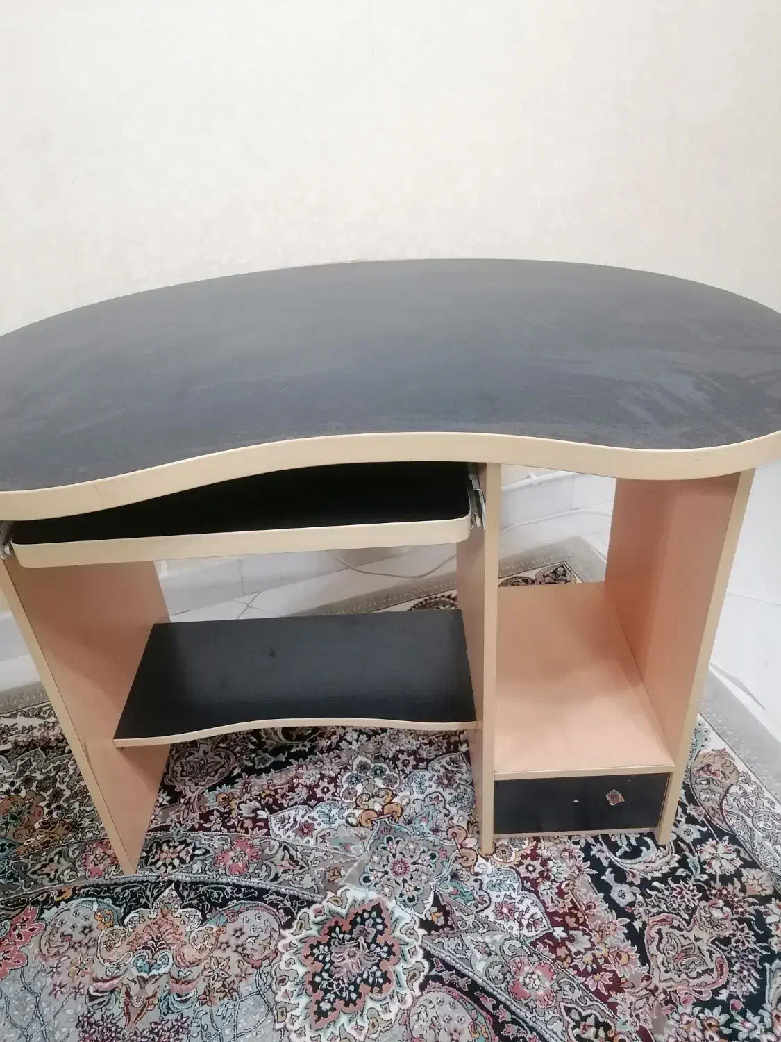 میز کامپیوتر چوبی سالم|میز تحریر و کامپیوتر|صدرا-فارس, فاز ۱|دیوار