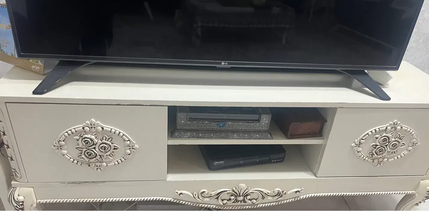 مبل ۸ نفره،جلو مبلی،بوفه،میز tv،غذا خوری ۴نفره|مبلمان خانگی و میز عسلی|اهواز, سپیدار|دیوار