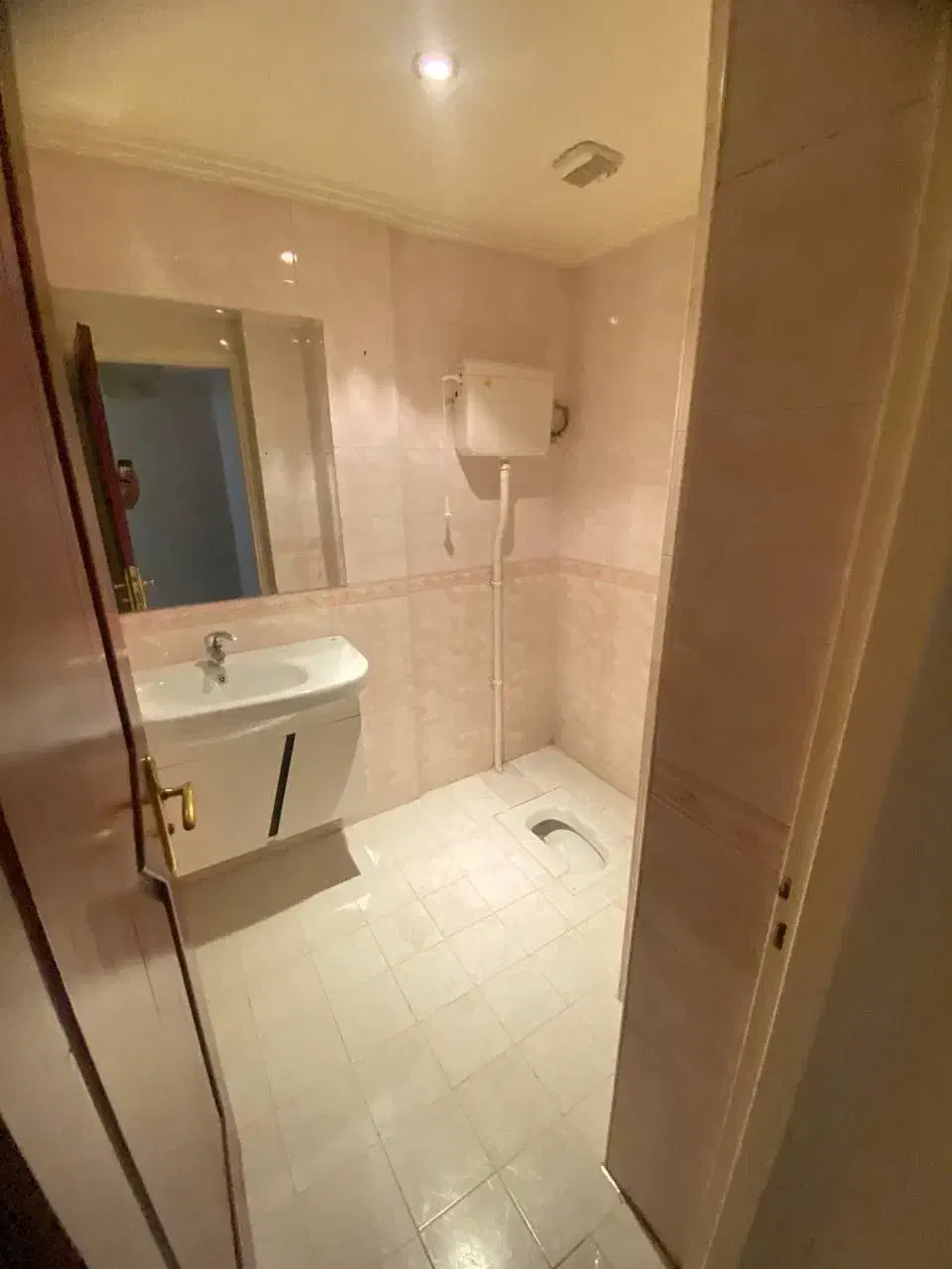 میرداماد شمالی ۲۰۰متر سه خوابه