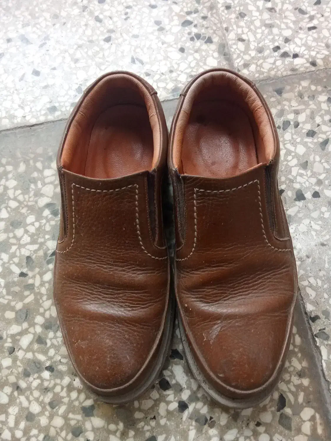 کفش|کیف، کفش، کمربند|گنبد کاووس, |دیوار