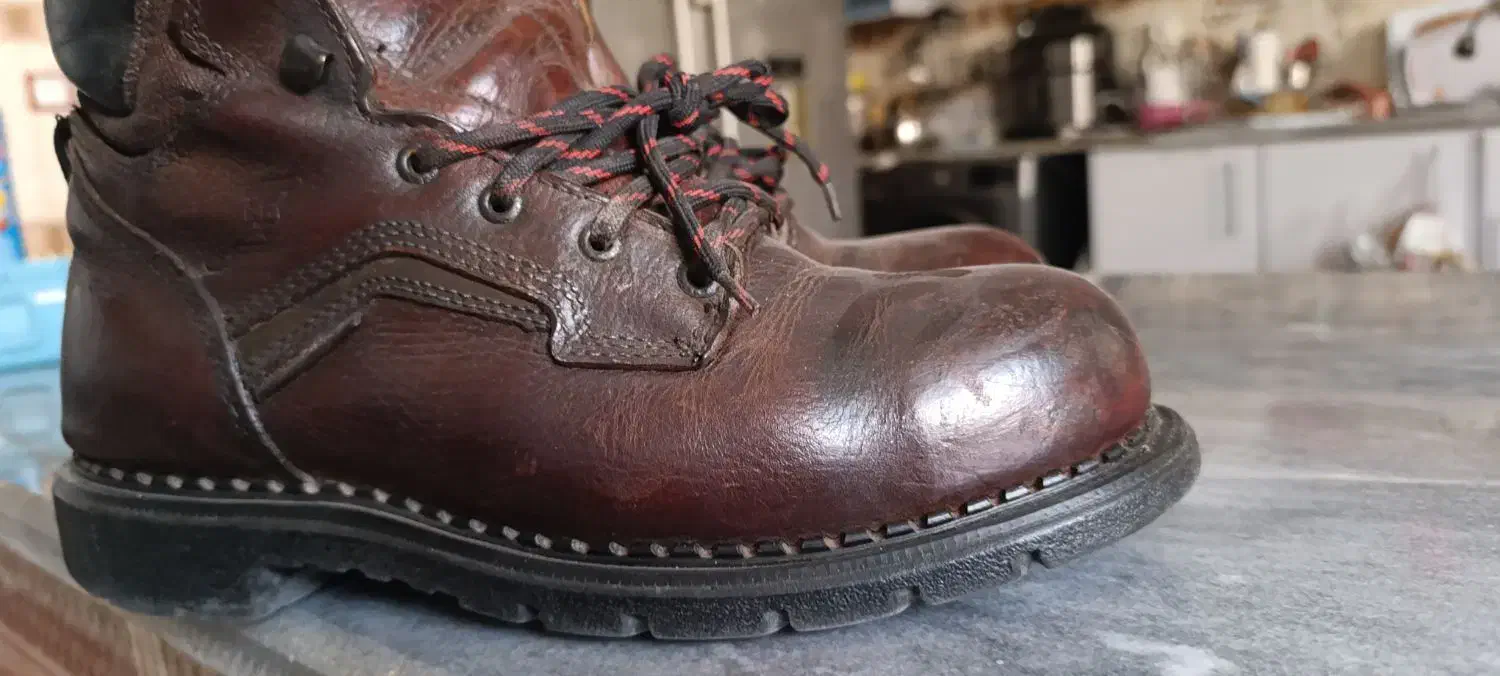 نیم بوت ردوینگ|کیف، کفش، کمربند|دهدشت, |دیوار