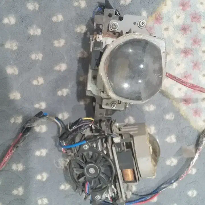 لنزجغدی ماشین خارجی فنداروآفتامات دار.پخش چینی|قطعات یدکی و لوازم جانبی|رودان, |دیوار