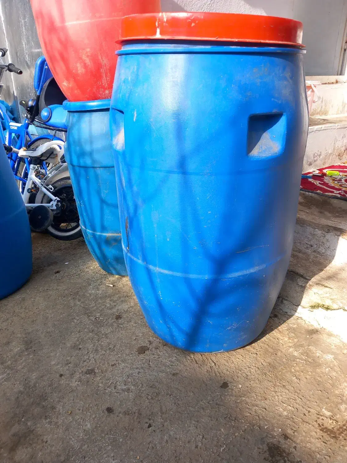 فروش بشکه درحد‌نو استفاده نشده زیرقیمت بازار|ظروف نگهدارنده، پلاستیکی، یک‌بارمصرف|کلاچای, |دیوار