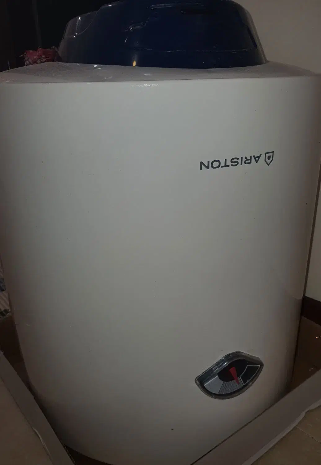 آبگرمکن مخزنی ARISTON|آبگرمکن، پکیج، شوفاژ|کیش, |دیوار