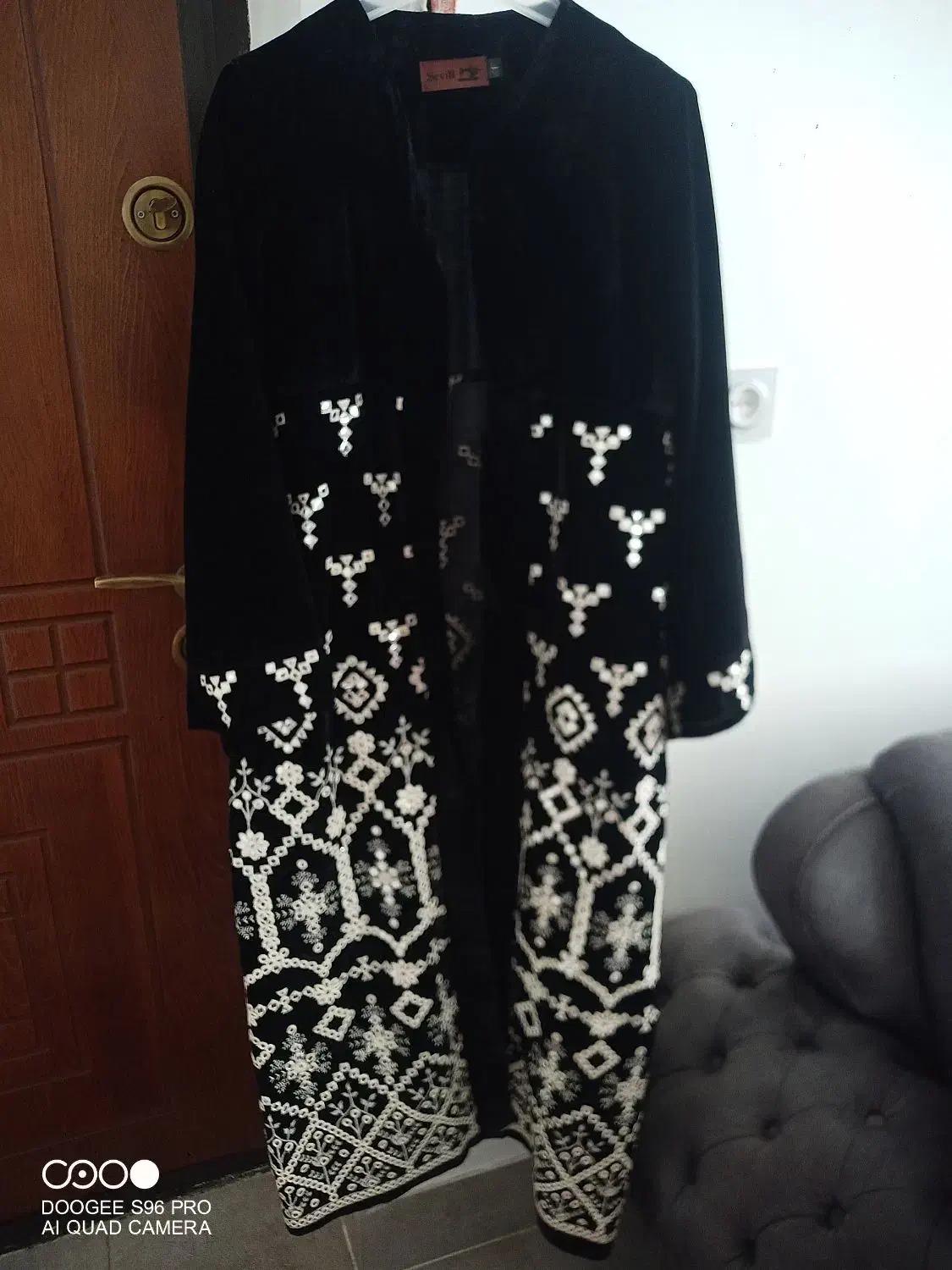 مانتو مخمل سوزندوزی|لباس|قم, سراجه (۱۵ خرداد)|دیوار