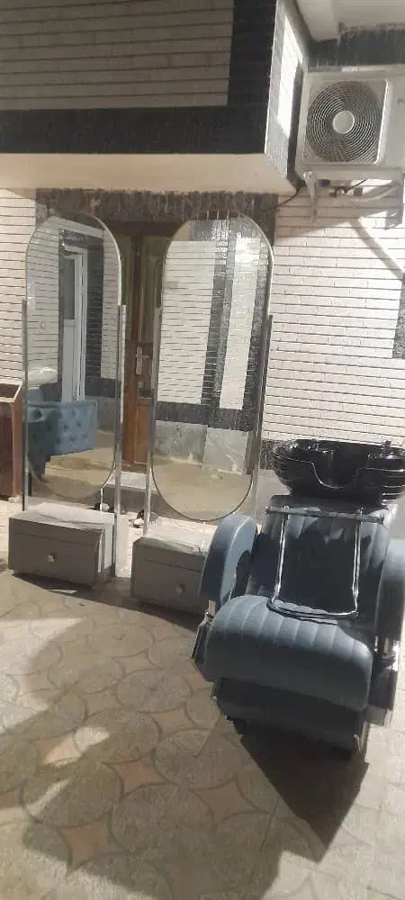 آینه|آرایشگاه و سالن‌های زیبایی|چابهار, |دیوار