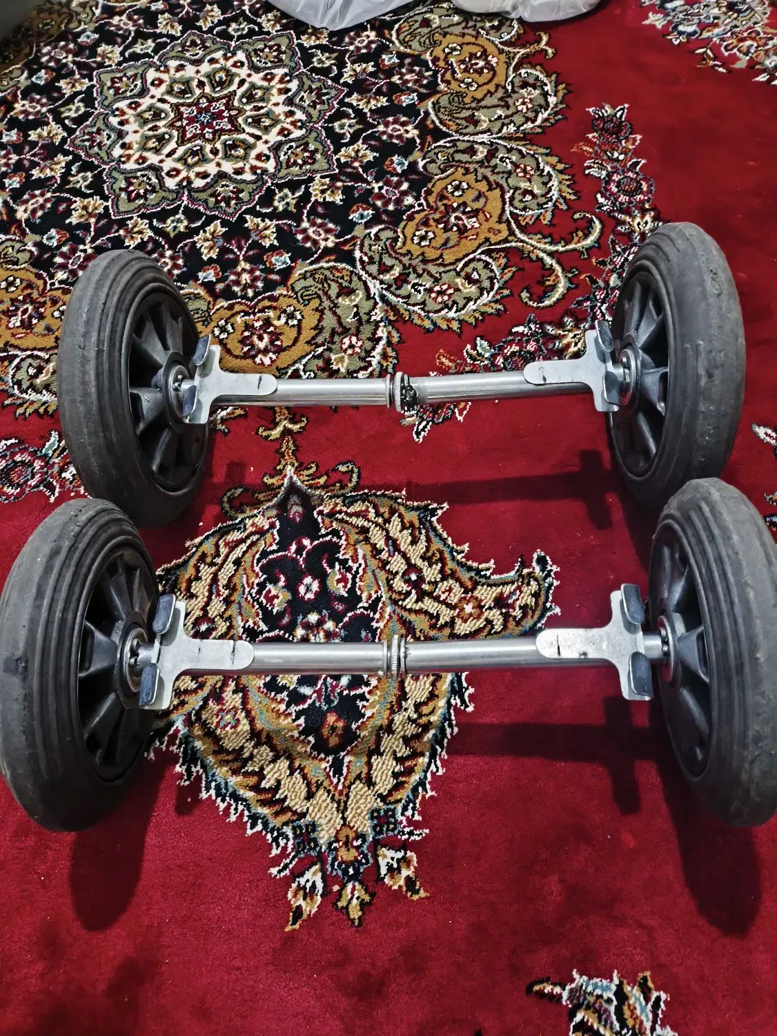 چرخ طبل نو نو|درام و پرکاشن|محمدشهر, محمدشهر|دیوار