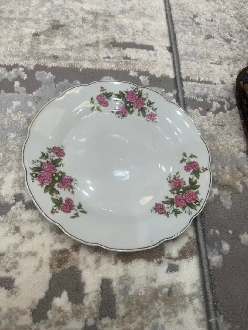 بشقاب و پلو خوری گلسرخ قدیم|ظروف سرو و پذیرایی|اردبیل, |دیوار