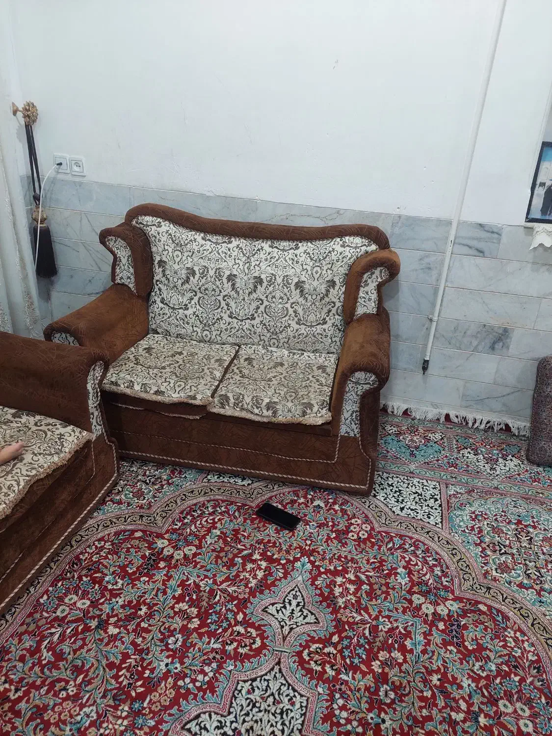 مبل ۷نفره سالم|مبلمان خانگی و میز عسلی|میبد, |دیوار