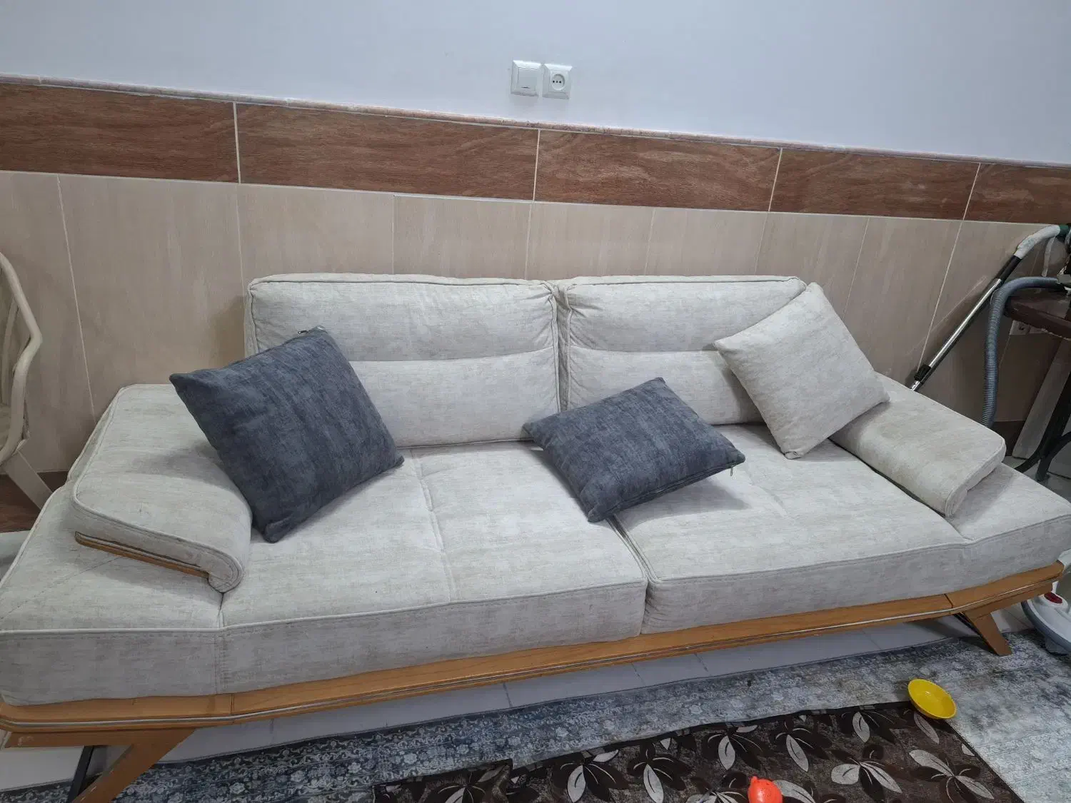 ست مبل کامل|مبلمان خانگی و میز عسلی|قم, باجک دو|دیوار