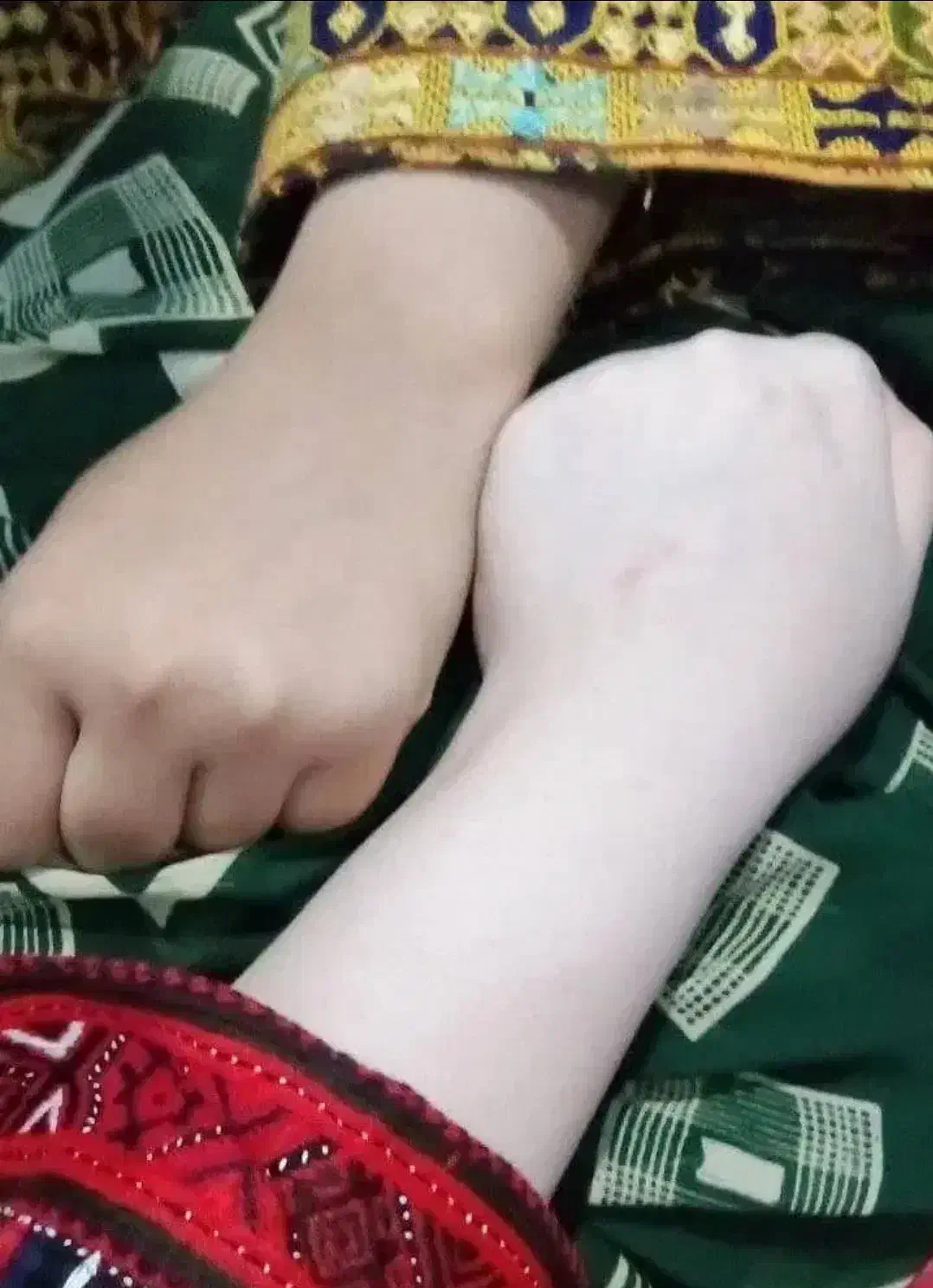 کرم سفید کننده دست و پا وصورت ۵۰۰ و ۴۵۰|آرایشی، بهداشتی، درمانی|کهنوج, |دیوار