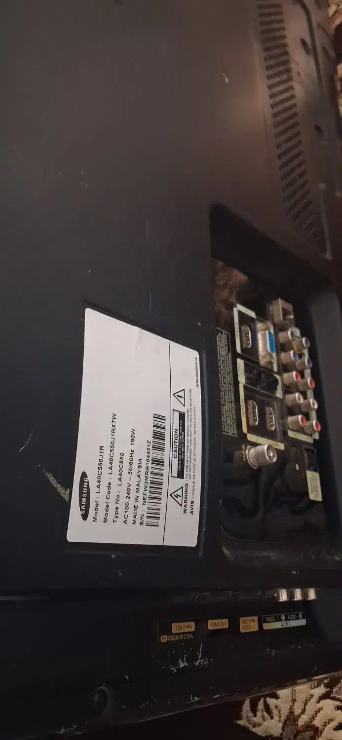 تلوزیون سامسونگ ۴۰ اینچ سالم و بدون ایراد|تلویزیون و پروژکتور|شبستر, |دیوار
