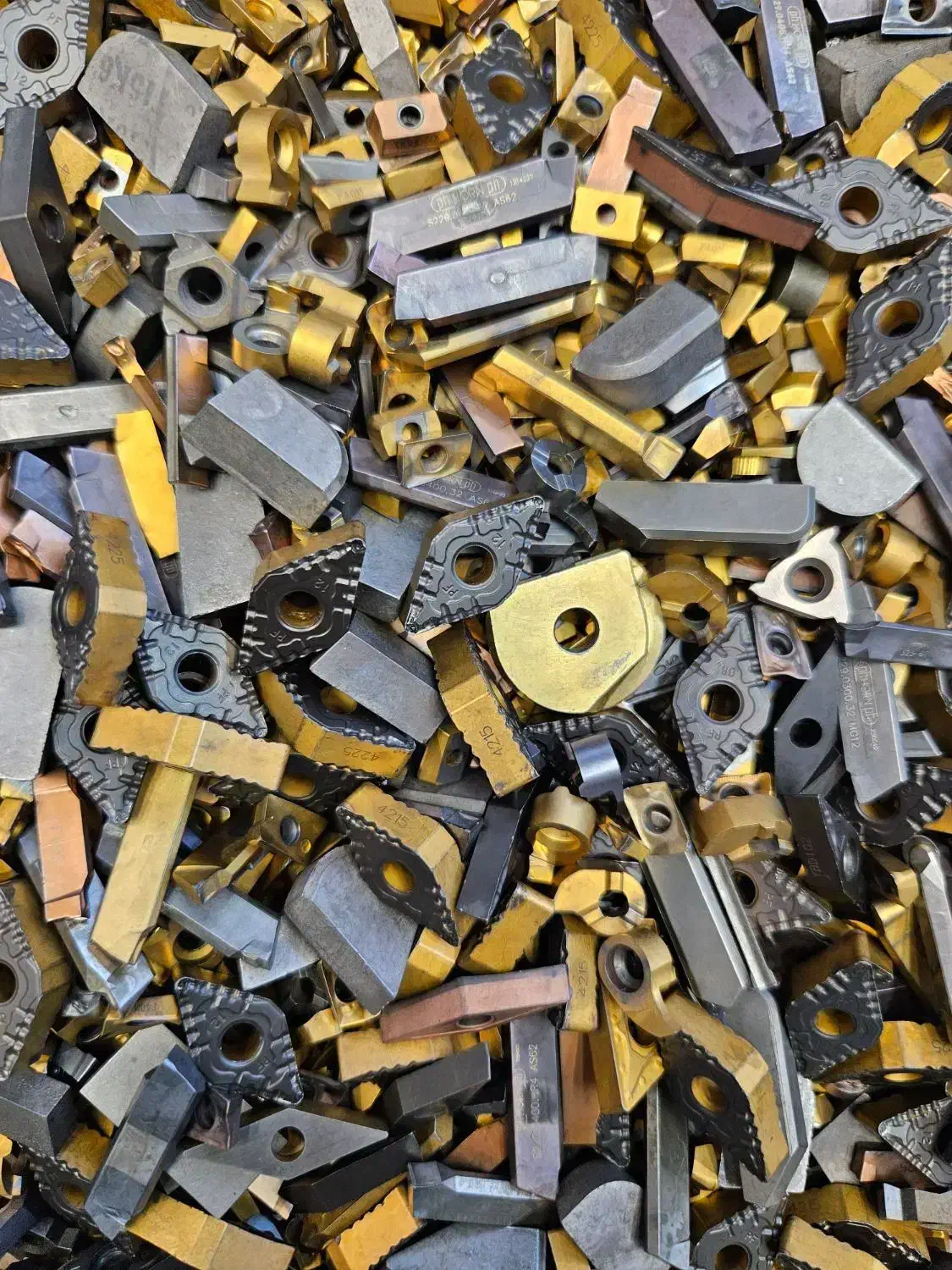 ابزار خرید ضایعات فرز تنگستن|خدمات پیشه و مهارت|قزوین, |دیوار