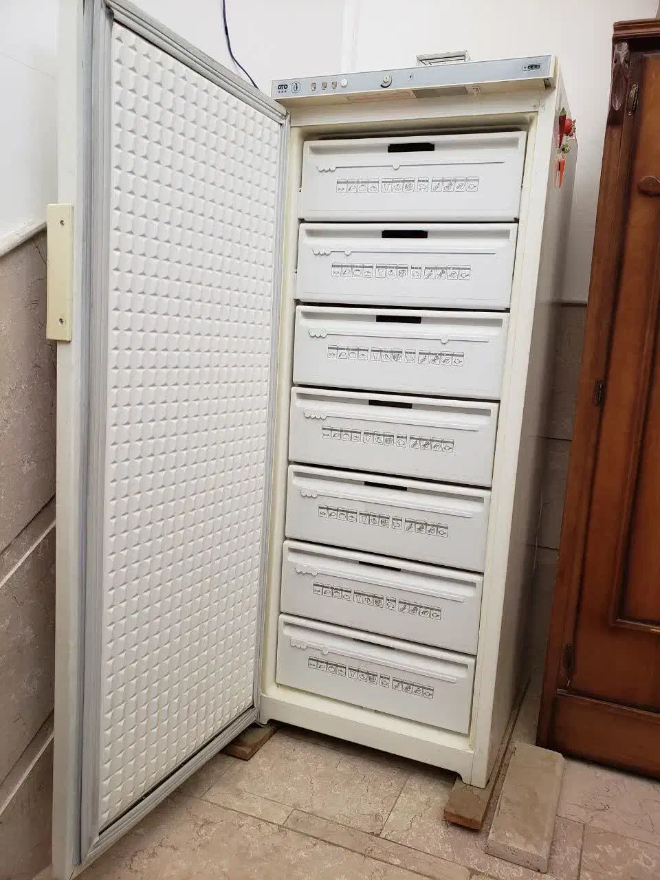 فریزر ایرانی|یخچال و فریزر|قم, باغ کرباسی|دیوار