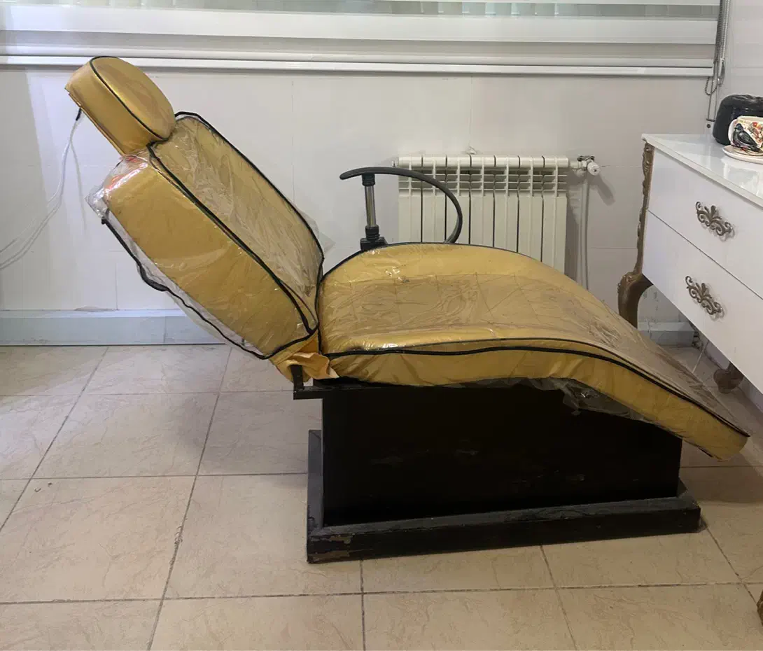 فروش میز ناخن تاشو و مبل|آرایشگاه و سالنهای زیبایی|شیراز, معالیآباد|دیوار