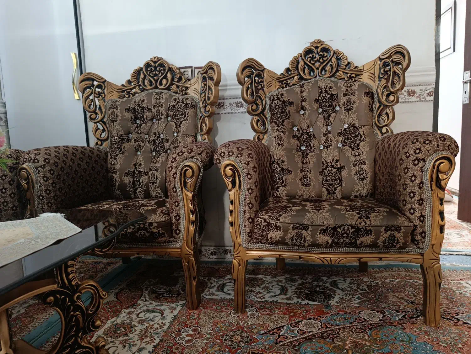 مبل سلطنتی تمیز و کامل|مبلمان خانگی و میز عسلی|سرپل ذهاب, |دیوار