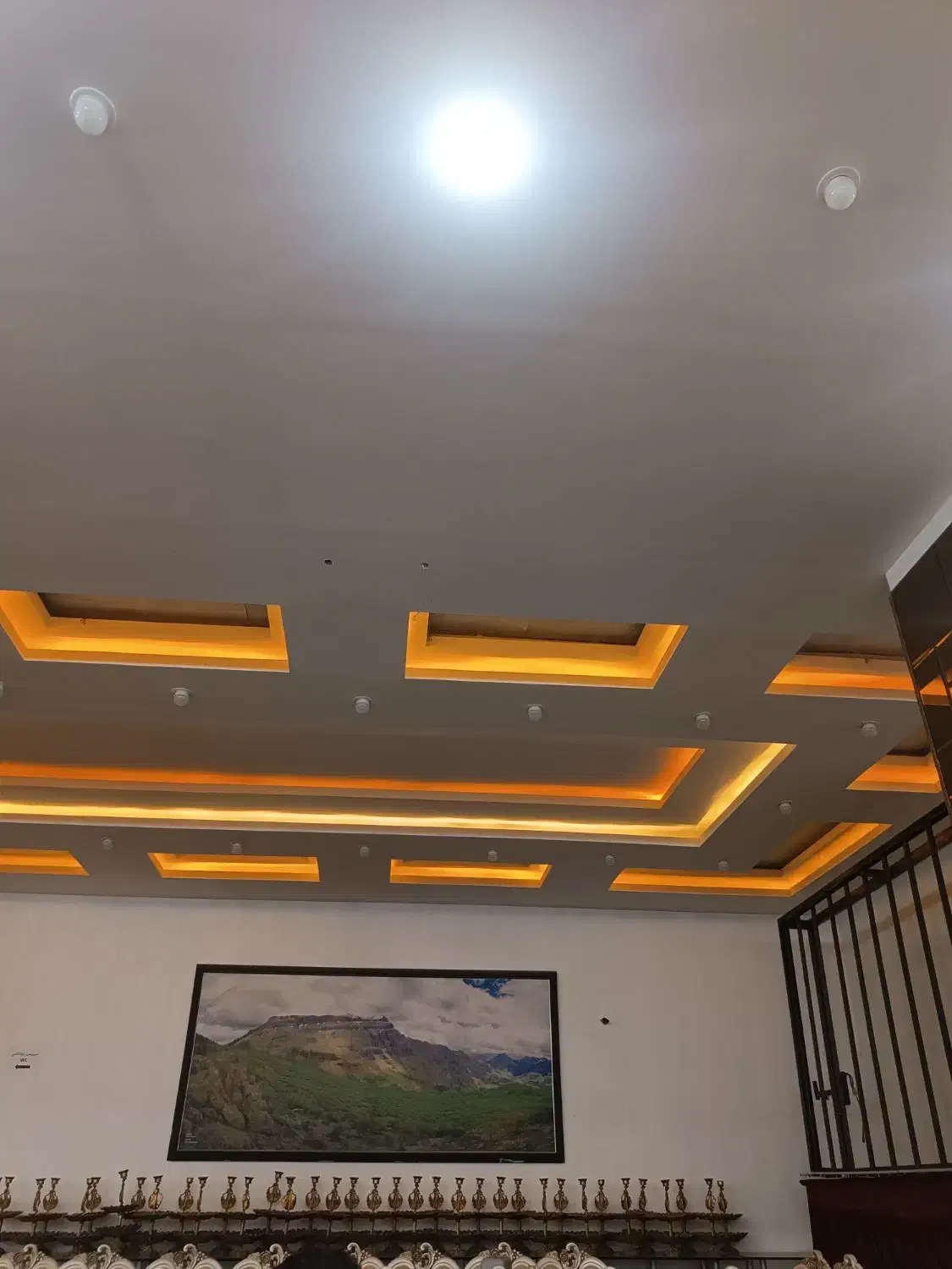 نقاشی ساختمان با ایرلس - اجرای تخصصی|خدمات پیشه و مهارت|خرمآباد, |دیوار