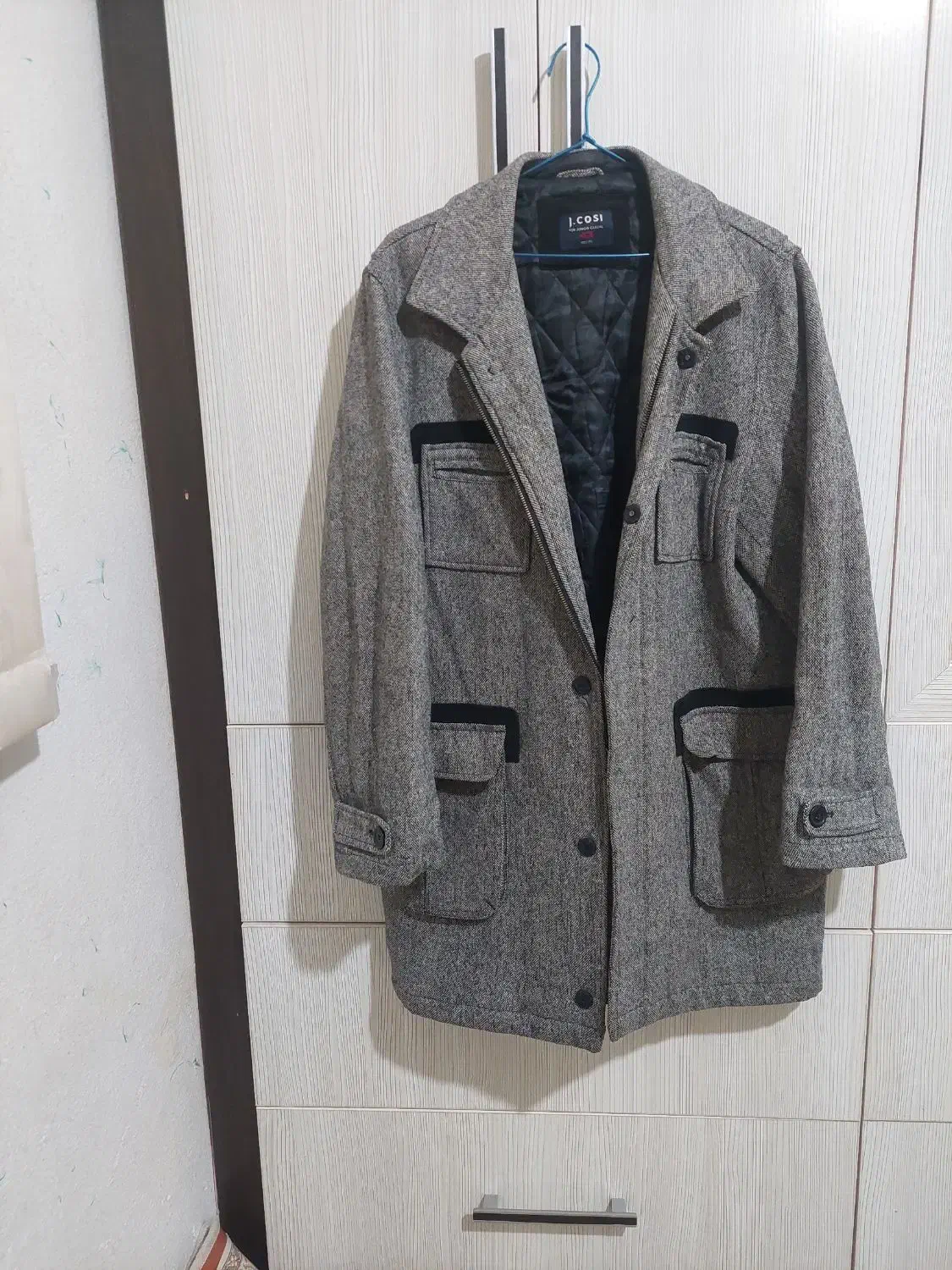 پالتو|لباس|بیرجند, |دیوار