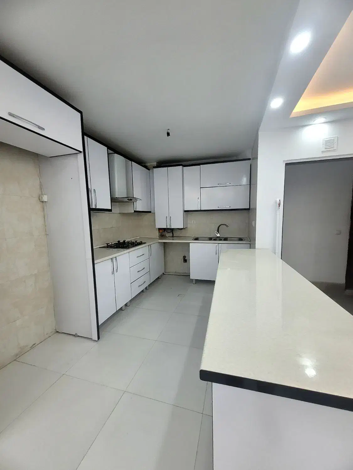 شهرک ابریشم دوخواب مجتمع تیسفون ۸۰ متری|فروش آپارتمان|چهارباغ, |دیوار